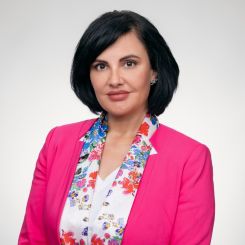 Maja Coleva, Geschäftsführerin