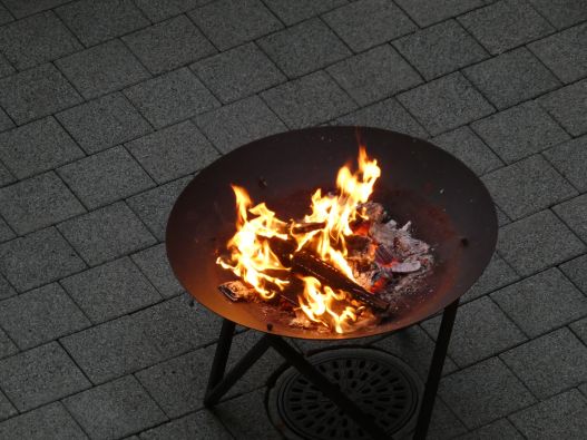 Lagerfeuer Event mit Chris Regez im Sonnenpark