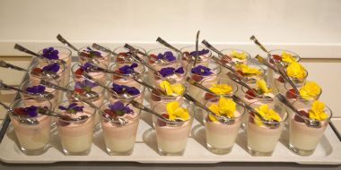 Desserts auf dem Tablar