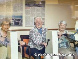 Drei Frauen am trainieren