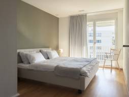 Schlafzimmer mit Doppelbett