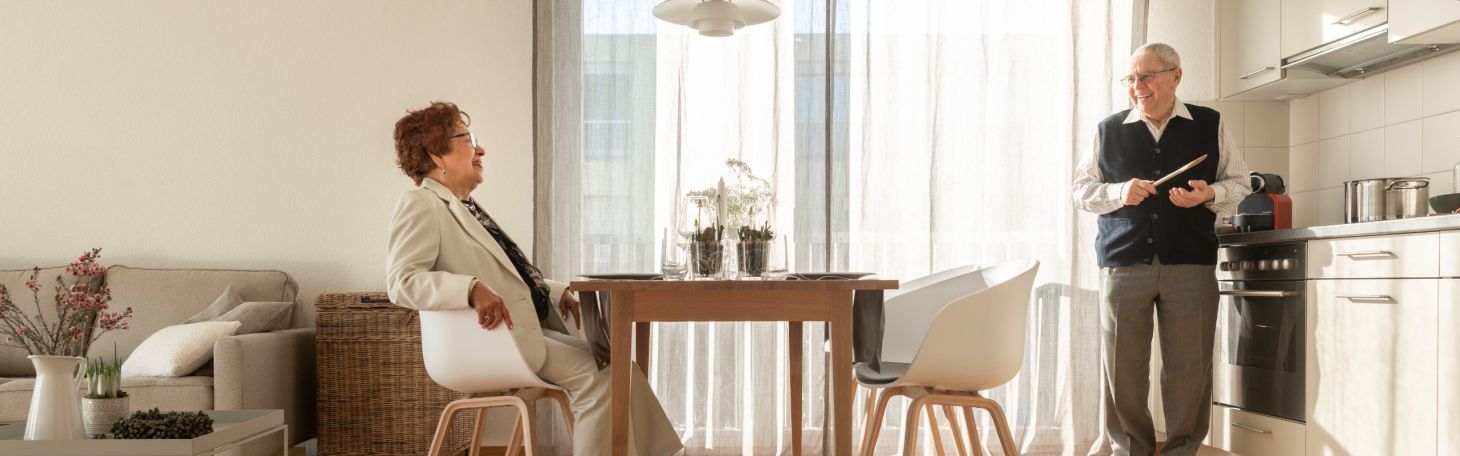 Mann und Frau in der Küche