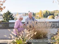 Zwei Personen draussen