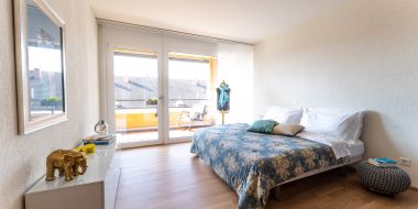 Zimmer mit Tageslicht