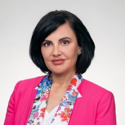Maja Coleva, Geschäftsführerin