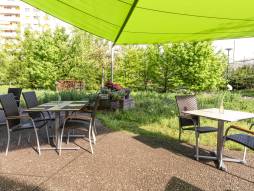 Tische am Garten