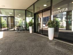 Eingang der Senevita Gellertblick