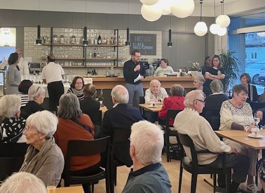 Neujahrsapéro in der Senevita Giesserei