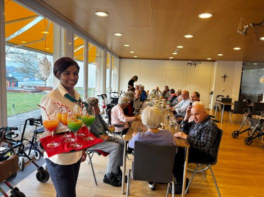 Prosit Neujahr in der Senevita Am Maiegrüen