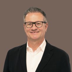 Helmut Lerzer, Geschäftsführer