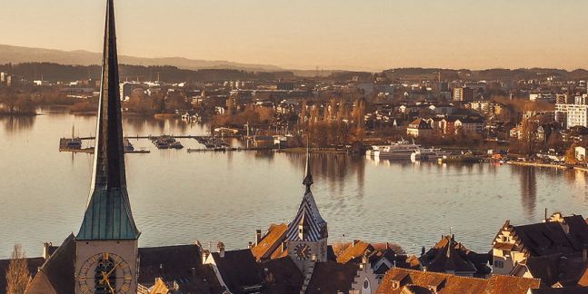 Spitex in Zug | Führend in Pflege-Leistungen | Wir beraten Sie gerne
