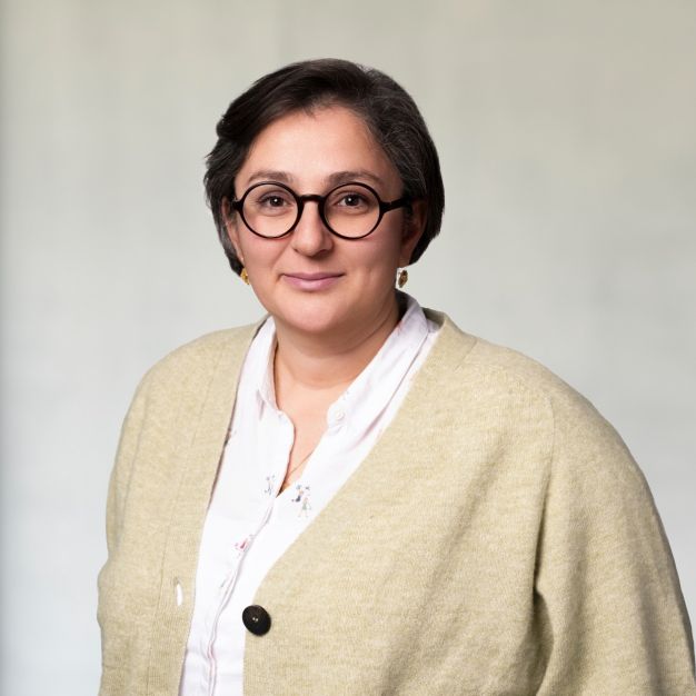 Medine Sar, Pflegedienstleiterin